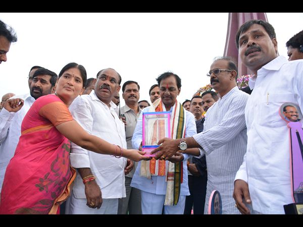 కెసిఆర్