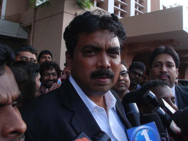 న్యాయమూర్తి ఆదేశాలు