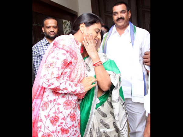 షర్మిల ఓదార్పు యాత్ర