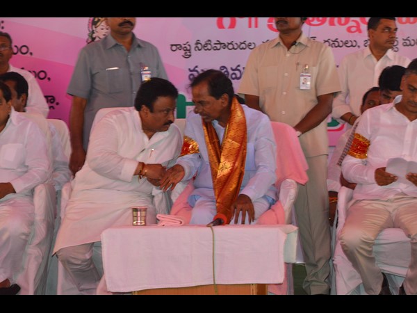 కెసిఆర్