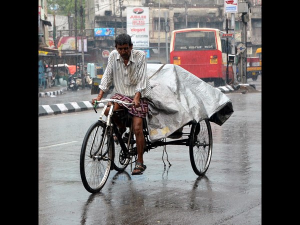 భారీ వర్షం