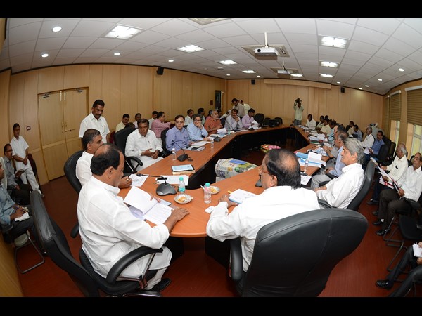పుష్కరాలపై సమీక్ష