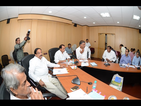 పుష్కరాలపై సమీక్ష