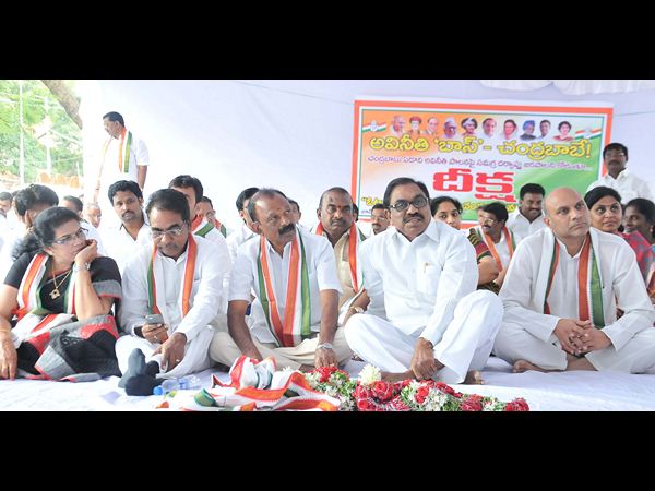 చంద్రబాబుపై విమర్శలు, రాహుల్ పర్యటనపై రూట్ మ్యాప్