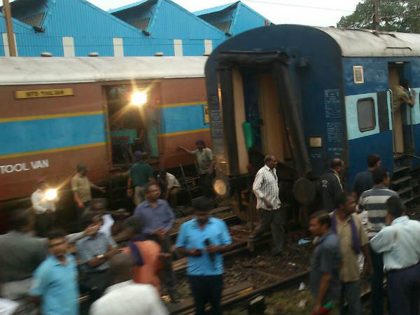Three coaches of Bangalore-Chennai Mail derailed near Basin Bridge Three coaches of Bangalore-Chennai Mail derailed near Basin Bridge