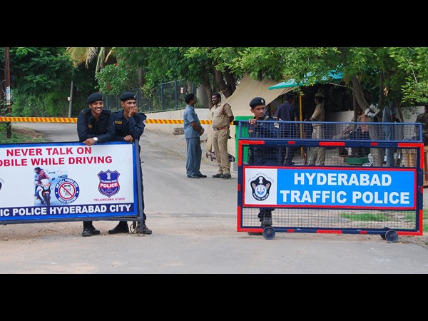 తెలుగు రాష్ట్రాల్లో హైటెన్షన్ తెలుగు రాష్ట్రాల్లో హైటెన్షన్