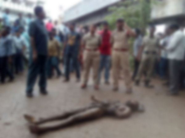 కామాంధుడిని కొట్టి చంపారు