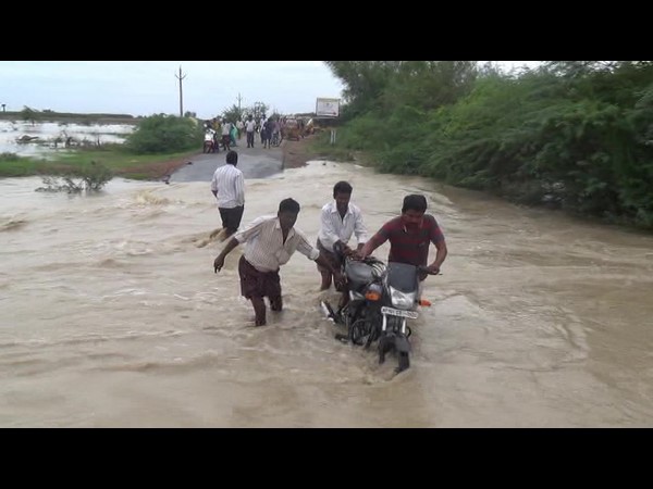వర్షాలు - వరదలు