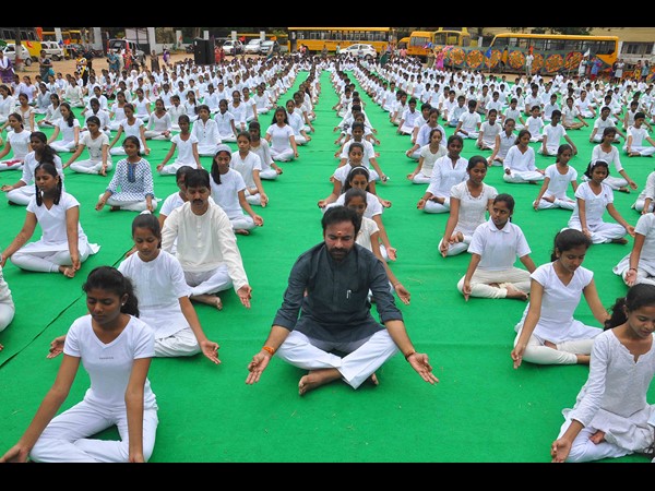 యోగా సాధన యోగా సాధన