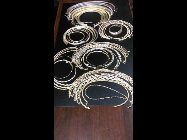 Shamshabad airport customs officers seize gold from a smuggler