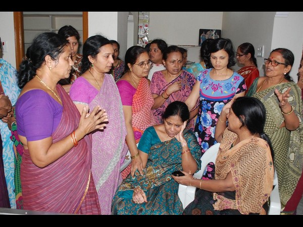  యోగాలో అపశ్రుతి: విశ్రాంత వైద్యుడు మృతి