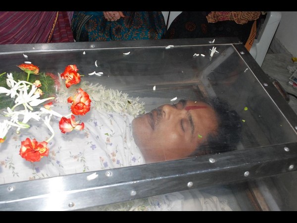  యోగాలో అపశ్రుతి: విశ్రాంత వైద్యుడు మృతి