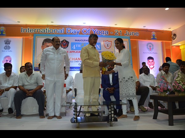 'ఫోర్త్ లయన్'ను ప్రారంభించిన బాబు: బ్రాండ్ అంబాసిడర్గా సాయి కుమార్ 'ఫోర్త్ లయన్'ను ప్రారంభించిన బాబు: బ్రాండ్ అంబాసిడర్గా సాయి కుమార్