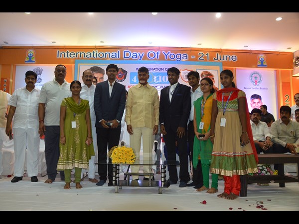 'ఫోర్త్ లయన్'ను ప్రారంభించిన బాబు: బ్రాండ్ అంబాసిడర్గా సాయి కుమార్ 'ఫోర్త్ లయన్'ను ప్రారంభించిన బాబు: బ్రాండ్ అంబాసిడర్గా సాయి కుమార్