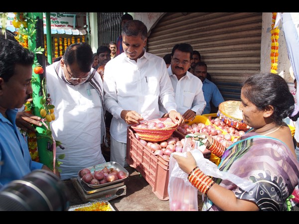 మనఊరు-మన కూరగాయలు: రూ. 21కే కిలో ఉల్లి