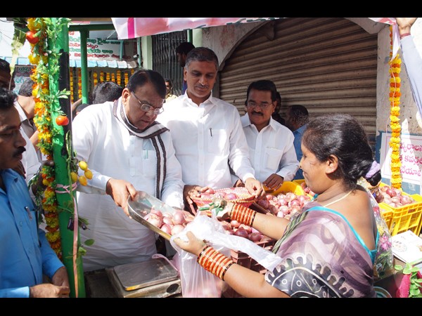మనఊరు-మన కూరగాయలు: రూ. 21కే కిలో ఉల్లి