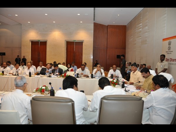 కేంద్రమంత్రితో బాబు