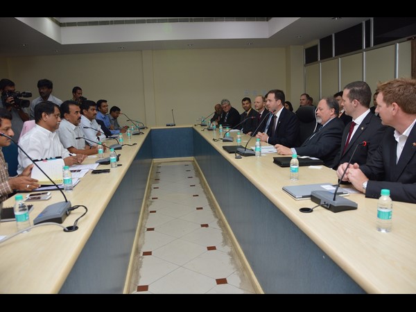 విదేశీ ప్రతినిధులతో జూపల్లి