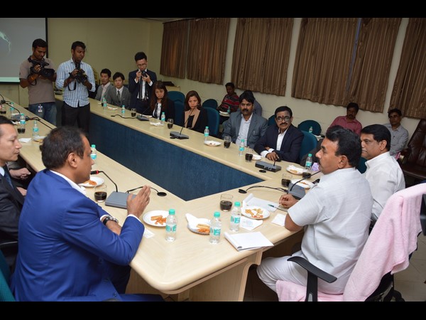 విదేశీ ప్రతినిధులతో జూపల్లి