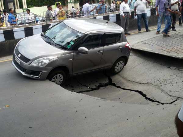 A car was stuck in mid road in Chennai