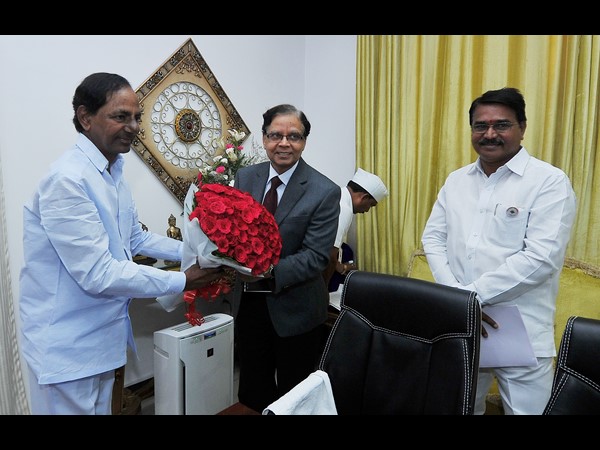 కెసిఆర్-పనగరియా