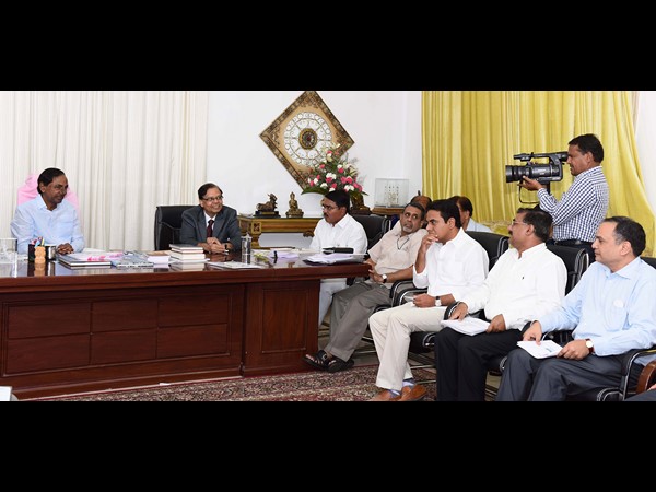 కెసిఆర్-పనగరియా