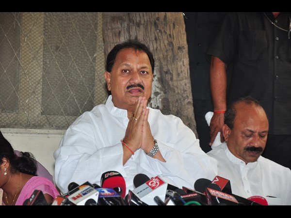 డీ శ్రీనివాస్ డీ శ్రీనివాస్