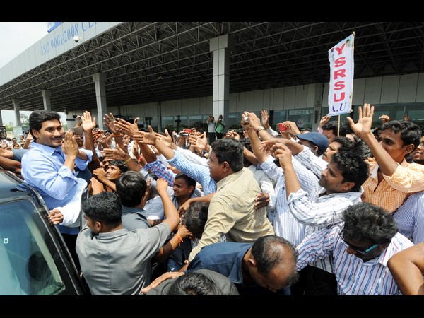 వైయస్ జగన్