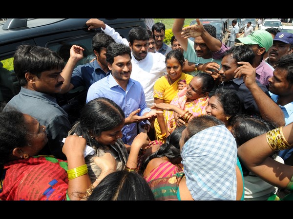 వైయస్ జగన్