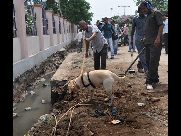 కరీంనగర్‌లో పేలుడు