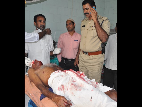 గాయపడిన వృద్ధుడు