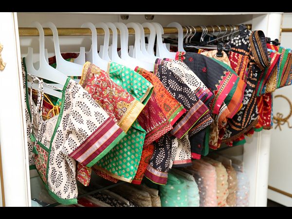 ఉషా రఘునాథన్ కలెక్షన్