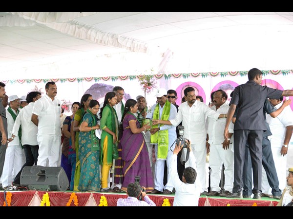 కెసిఆర్