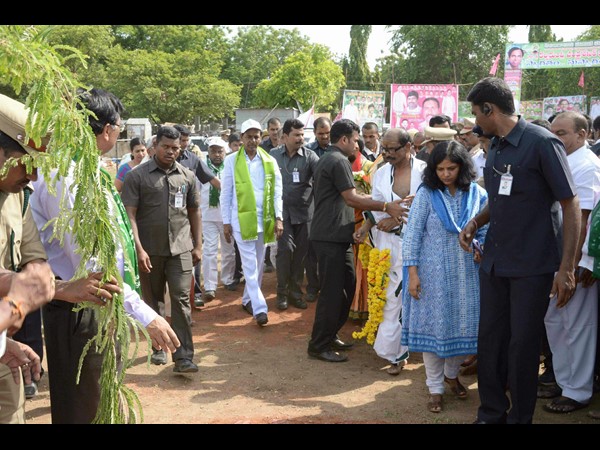 కెసిఆర్
