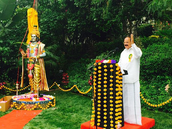 కాలిఫోర్నియాలో ఎన్టీఆర్ విగ్రహం