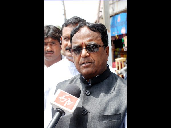 రాష్ట్రపతిని కలిసిన టి కాంగ్రెస్ నేతలు