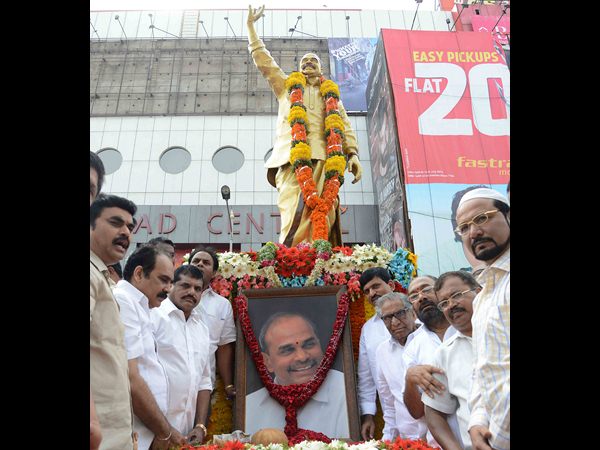 I Miss Dad Every Waking Moment: YS Jagan
