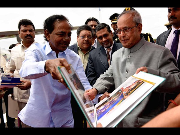 రాష్ట్రపతికి వీడ్కోలు