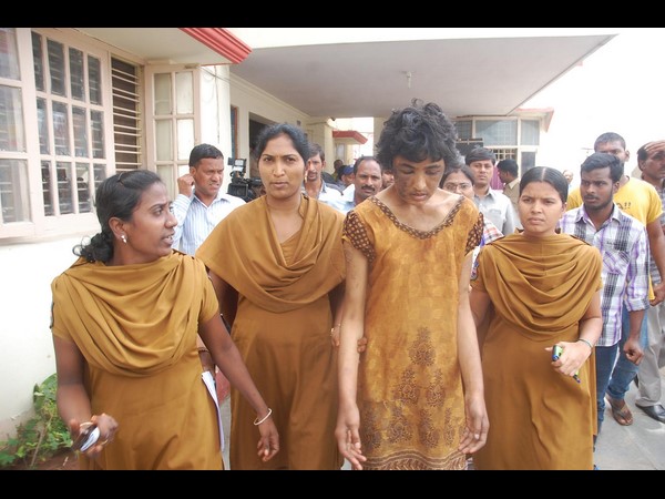 క్రమంగా చంపేందుకే... క్రమంగా చంపేందుకే...