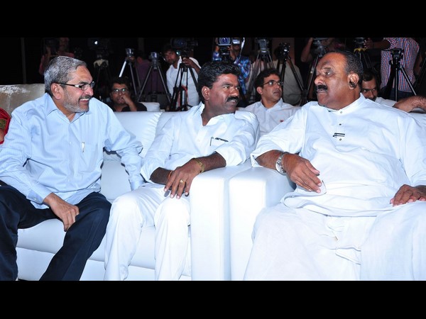 టీ టైమ్ న్యూస్ డాట్ కామ్ కార్యక్రమంలో పాల్గొన్న ఎంపీ కవిత టీ టైమ్ న్యూస్ డాట్ కామ్ కార్యక్రమంలో పాల్గొన్న ఎంపీ కవిత