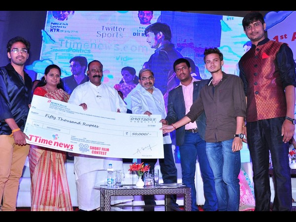 టీ టైమ్ న్యూస్ డాట్ కామ్ కార్యక్రమంలో పాల్గొన్న ఎంపీ కవిత టీ టైమ్ న్యూస్ డాట్ కామ్ కార్యక్రమంలో పాల్గొన్న ఎంపీ కవిత