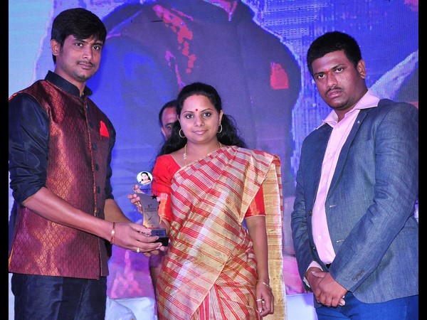 టీ టైమ్ న్యూస్ డాట్ కామ్ కార్యక్రమంలో పాల్గొన్న ఎంపీ కవిత టీ టైమ్ న్యూస్ డాట్ కామ్ కార్యక్రమంలో పాల్గొన్న ఎంపీ కవిత