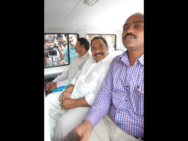 మీడియాతో సండ్ర ఇలా..