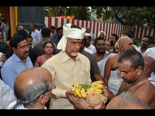 పుష్కర సంరంభం