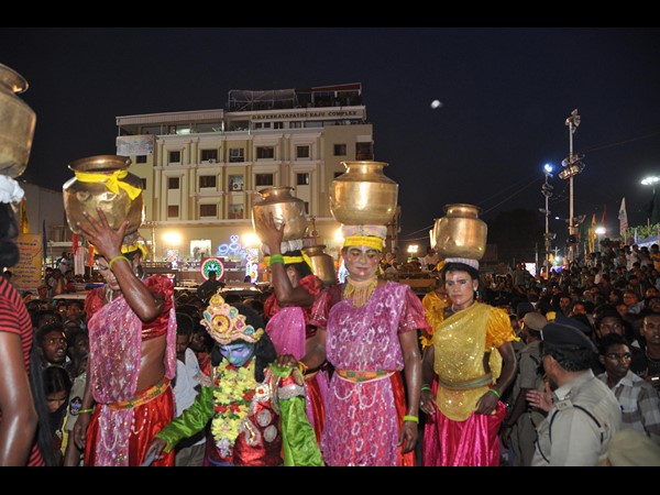 పుష్కర సంరంభం