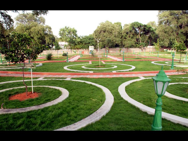  రాష్ట్రపతి నిలయం: సందర్శన ఉచితం, హైలెట్‌గా నక్షత్ర వాటిక