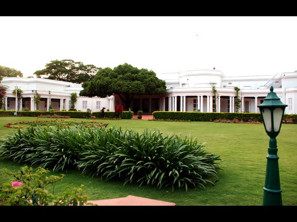  రాష్ట్రపతి నిలయం: సందర్శన ఉచితం, హైలెట్‌గా నక్షత్ర వాటిక