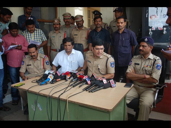 ప్రత్యూష తండ్రి