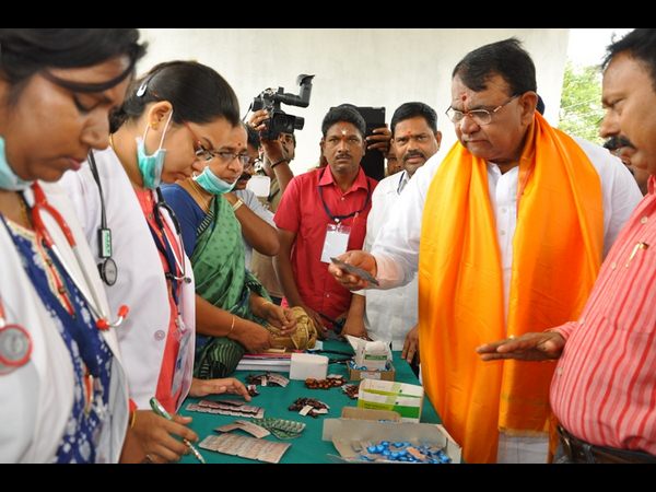 కందకుర్తిలో మంత్రి పోచారం