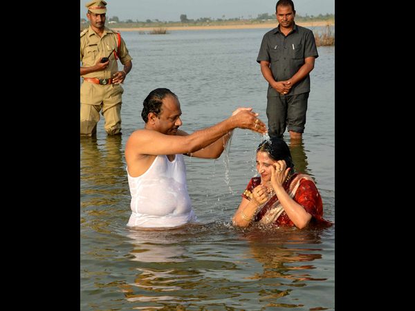 పుష్కర స్నానం